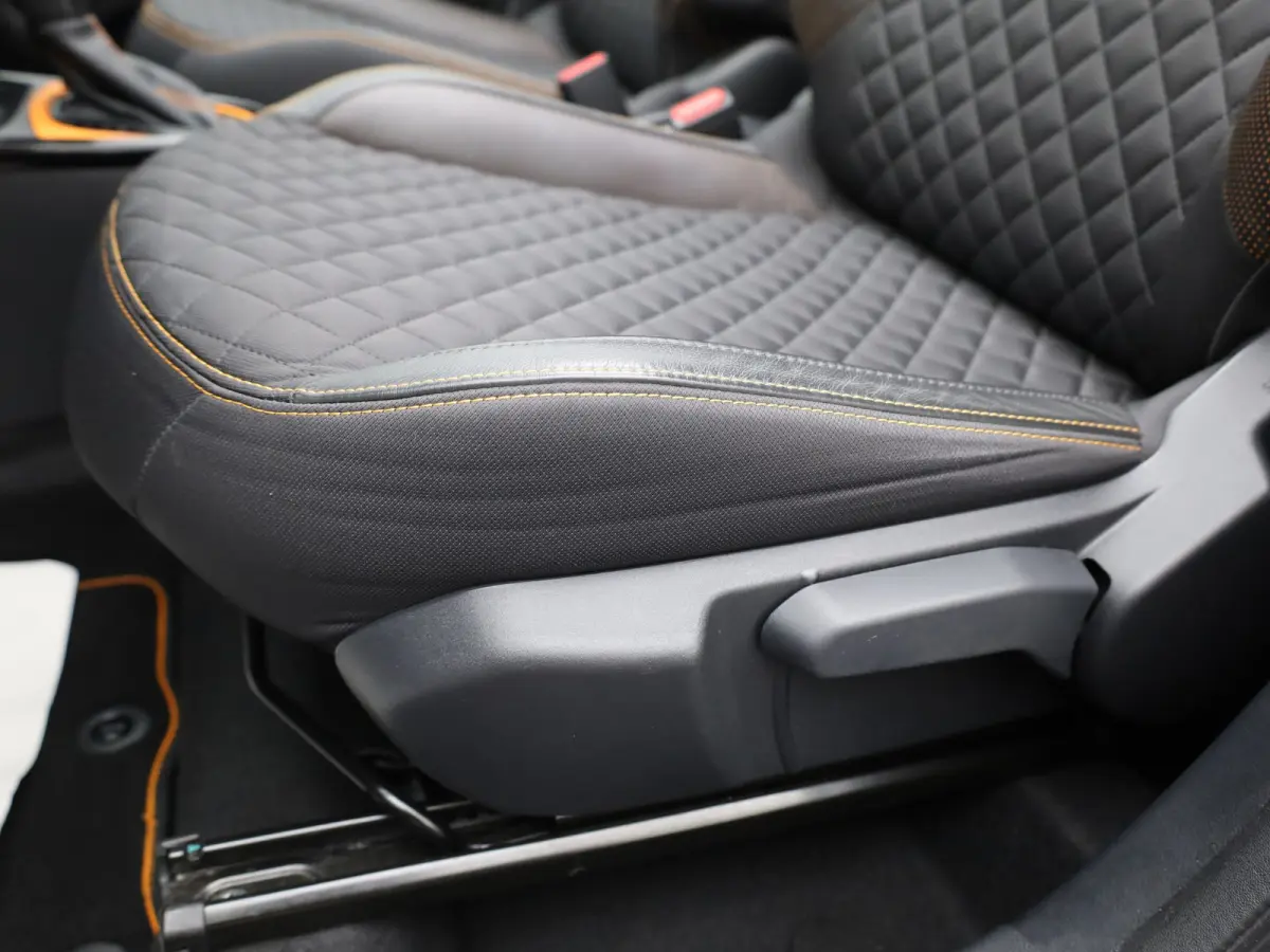 1.0 VVT-i S-CVT Limited | Vouwdak | Keyless | JBL | Stoel verw. | Camera | Prijs Rijklaar!!
