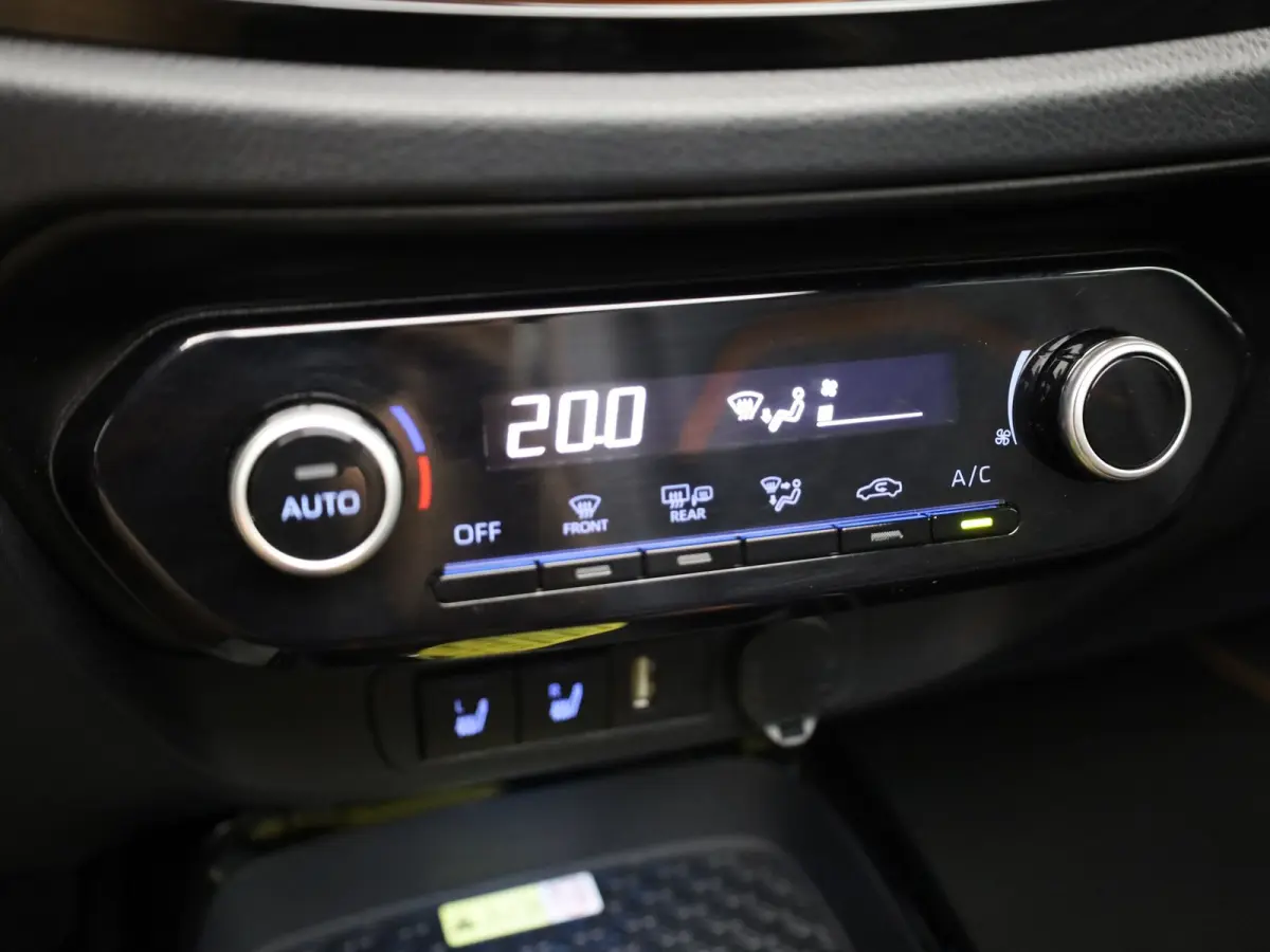 1.0 VVT-i S-CVT Limited | Vouwdak | Keyless | JBL | Stoel verw. | Camera | Prijs Rijklaar!!