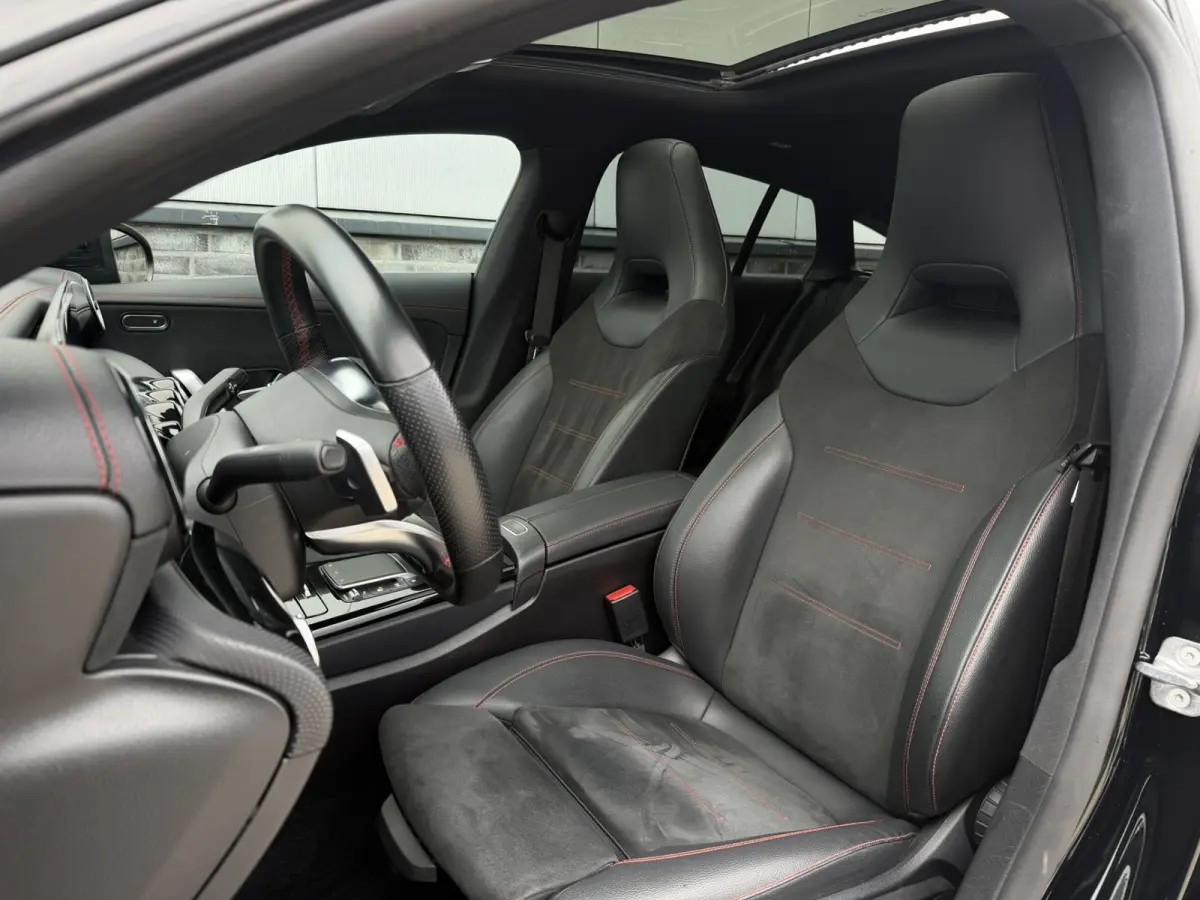 250 e AMG Line | Panoramadak | Elek. Trekhaak | Sfeerverlichting | Widescreen | Carplay | LED