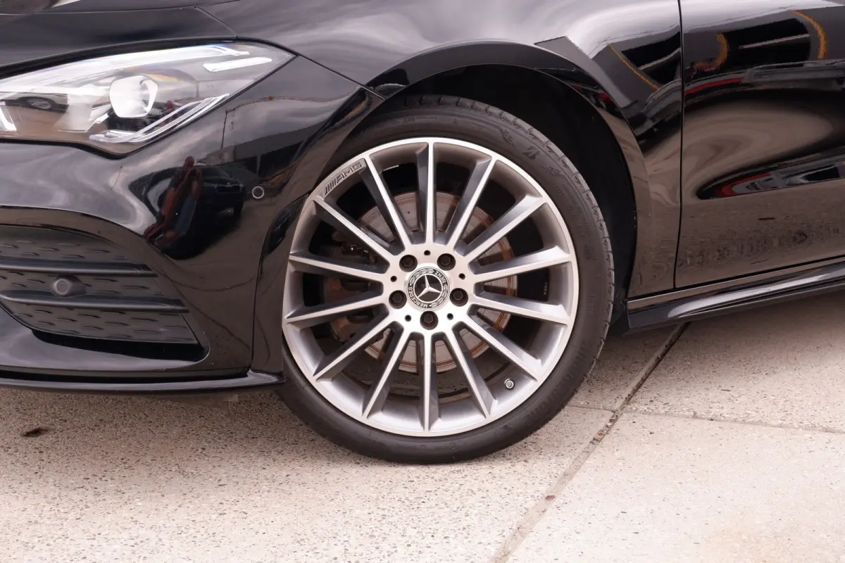 250 e AMG Line | Panoramadak | Elek. Trekhaak | Sfeerverlichting | Widescreen | Carplay | LED