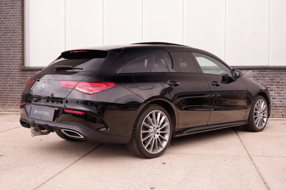 250 e AMG Line | Panoramadak | Elek. Trekhaak | Sfeerverlichting | Widescreen | Carplay | LED