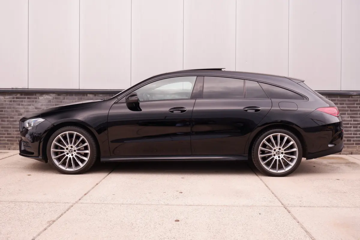 250 e AMG Line | Panoramadak | Elek. Trekhaak | Sfeerverlichting | Widescreen | Carplay | LED