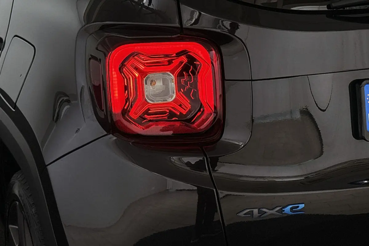 4xe 240 Plug-in Hybrid Electric S LED Leder Stoelverwarming Trekhaak Camera Kenwood