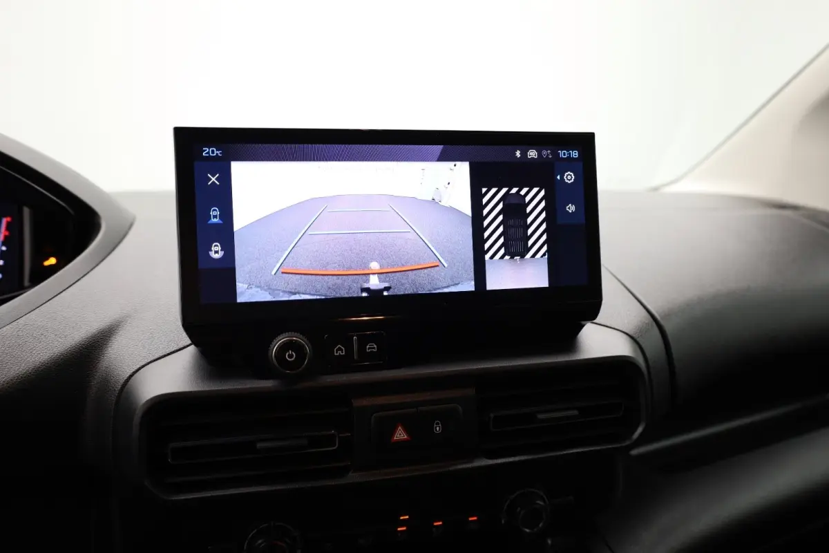 1.5 BlueHDi 130 EAT8 S&S L1 | Navi | Camera | Airco | Cruise control | Dodehoek detectie | Trekhaak |