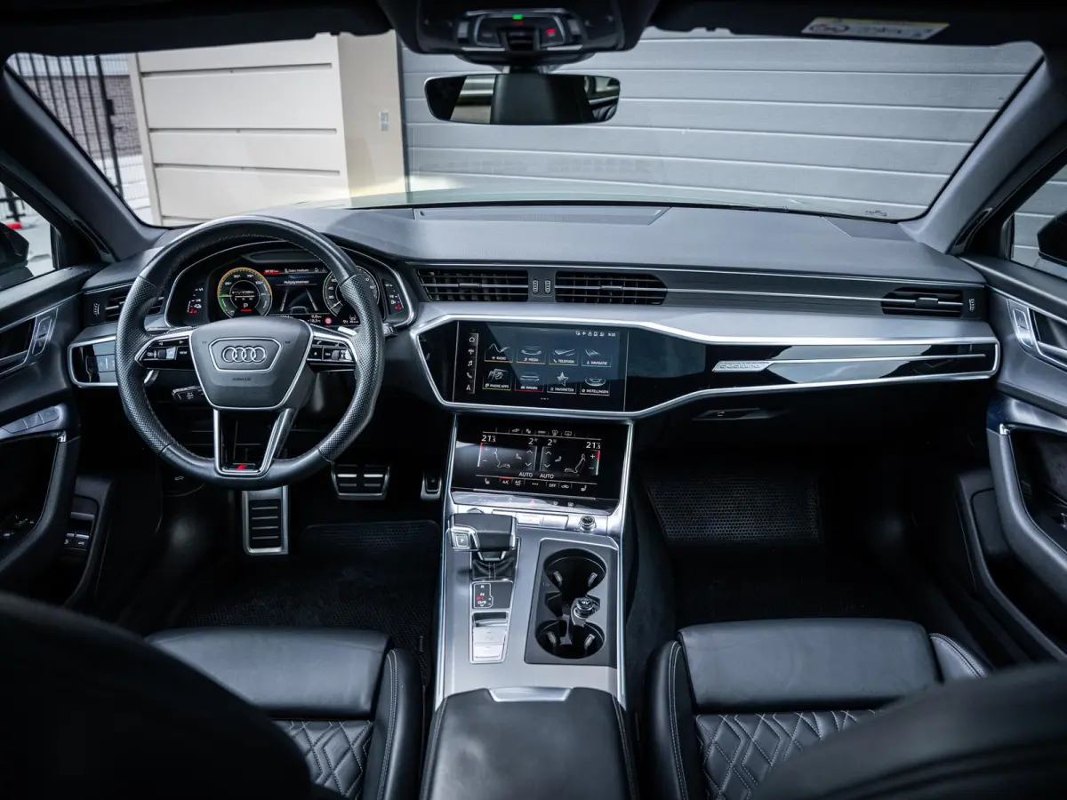 C8 55 TFSI e quattro Competition - RS seat l Matrix l Pano l HUD l 360cam