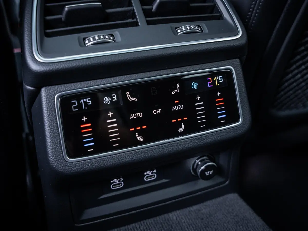 C8 55 TFSI e quattro Competition - RS seat l Matrix l Pano l HUD l 360cam