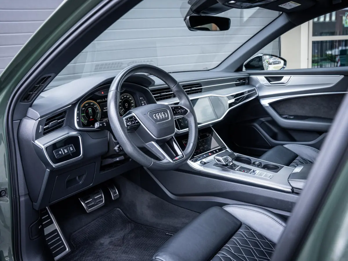 C8 55 TFSI e quattro Competition - RS seat l Matrix l Pano l HUD l 360cam