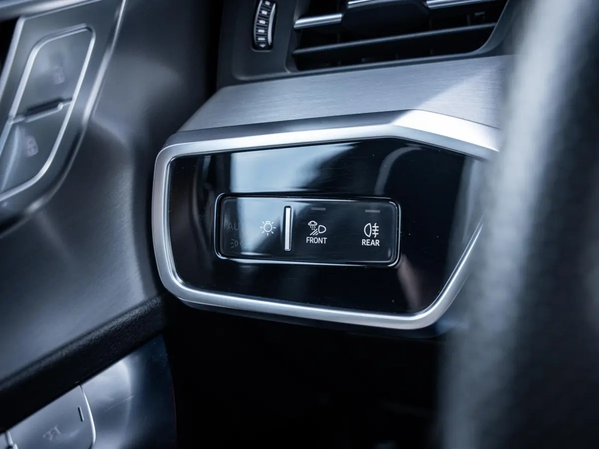C8 55 TFSI e quattro Competition - RS seat l Matrix l Pano l HUD l 360cam