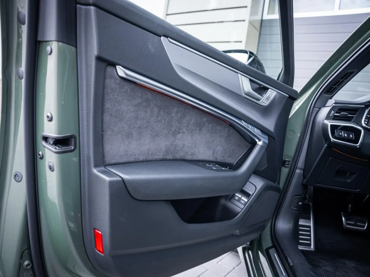 C8 55 TFSI e quattro Competition - RS seat l Matrix l Pano l HUD l 360cam