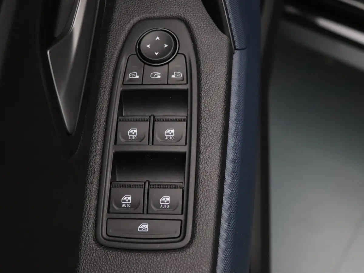 140pk Hybrid Journey Apple Carplay/Android Auto | Climate