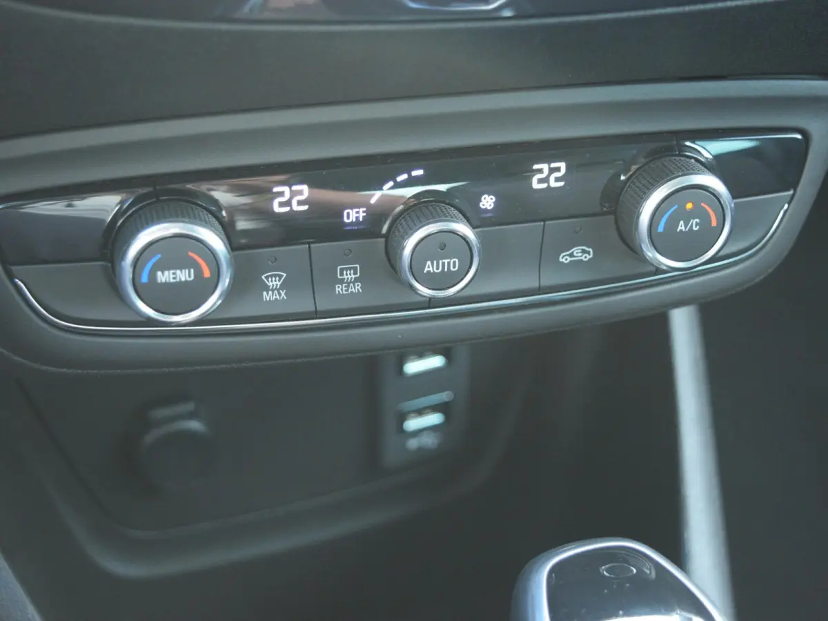 1.2 Turbo Elegance | 130 PK | AUTOMAAT | PARKEERSENSOREN MET CAMERA | NAVI | CLIMATE CONTROL |