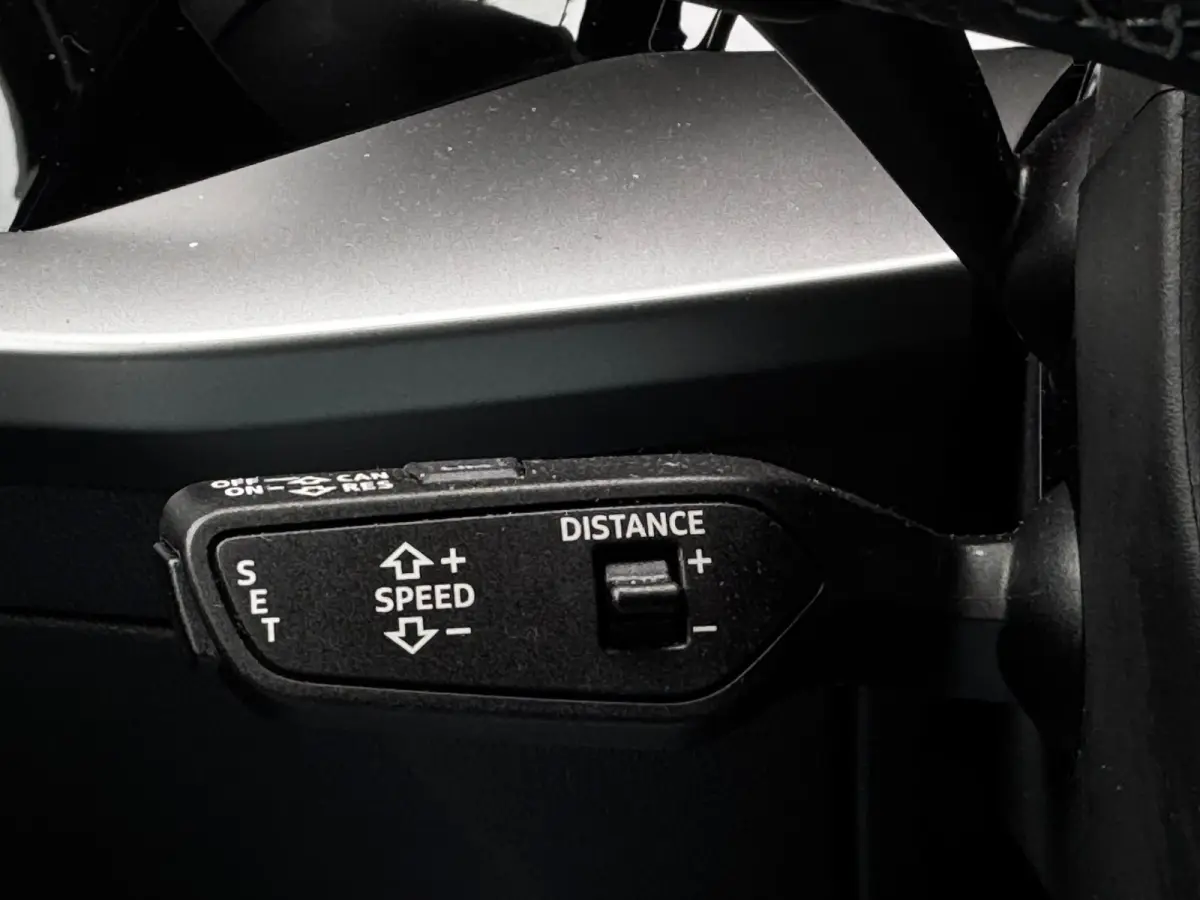 40 TFSI e 204PK 2X S-Line Camera Keyless Black Pakket