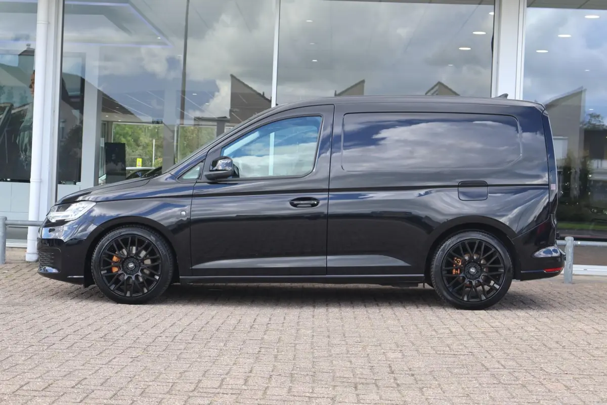 2.0 TDI 122pk DSG 75 Edition | Navigatie | Leder | Camera | PDC | Carplay