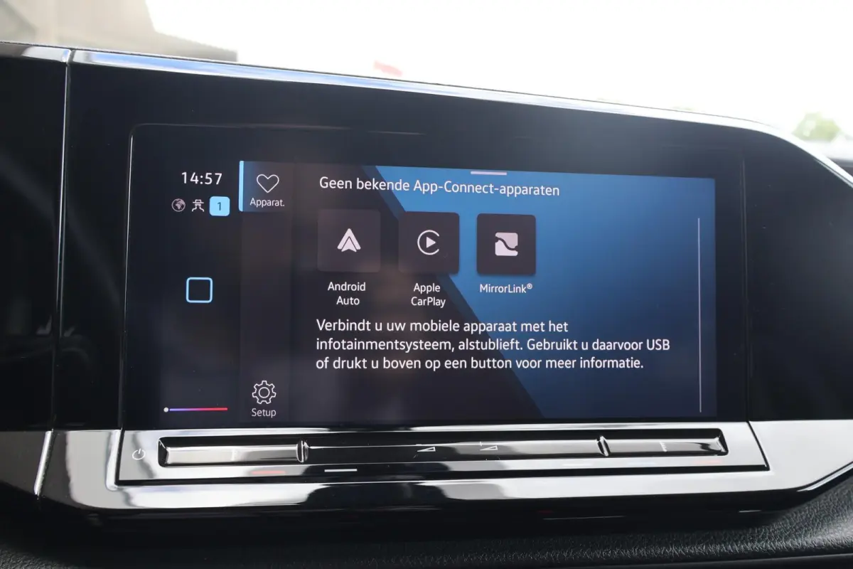 2.0 TDI 122pk DSG 75 Edition | Navigatie | Leder | Camera | PDC | Carplay