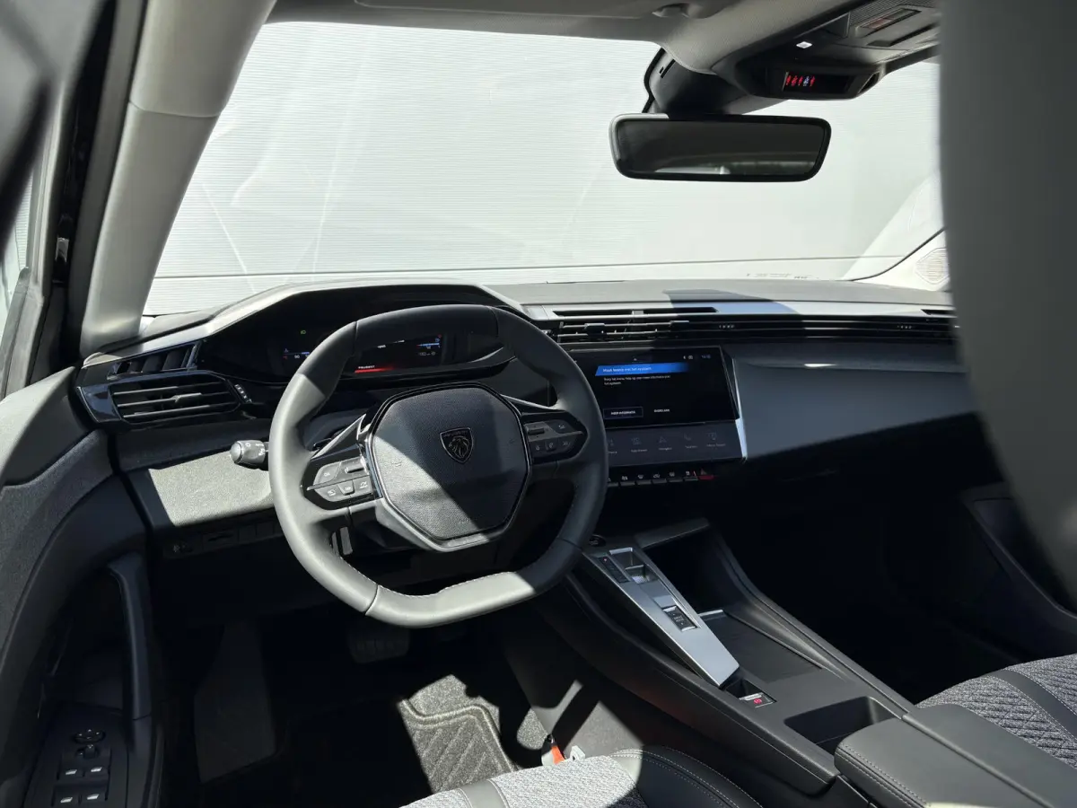 1.2 Hybrid 145 e-DCS6 Allure | 360 Camera | Adaptieve Cruise Control | Navigatie | Apple Carplay/Android Auto