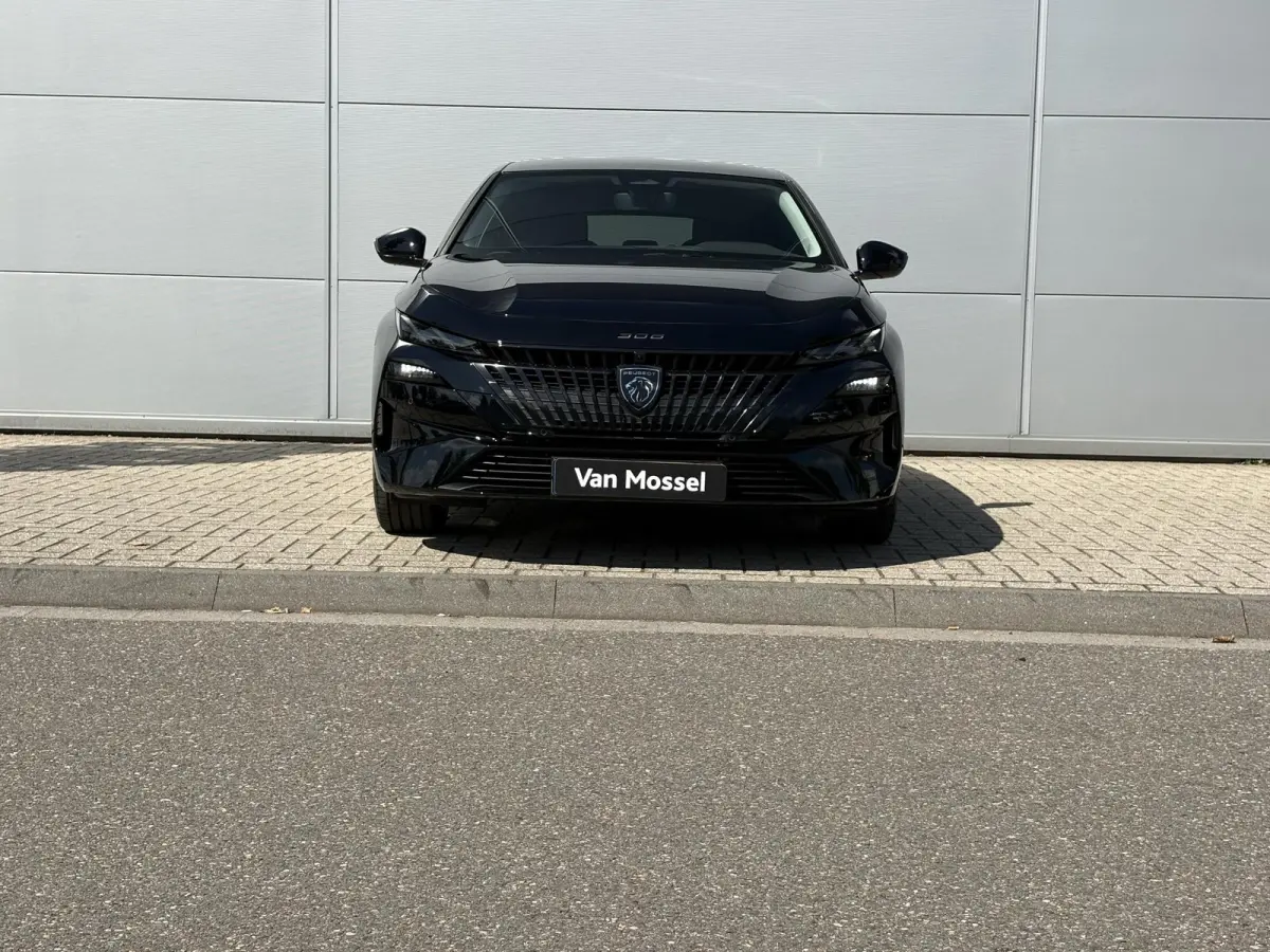1.2 Hybrid 145 e-DCS6 Allure | 360 Camera | Adaptieve Cruise Control | Navigatie | Apple Carplay/Android Auto