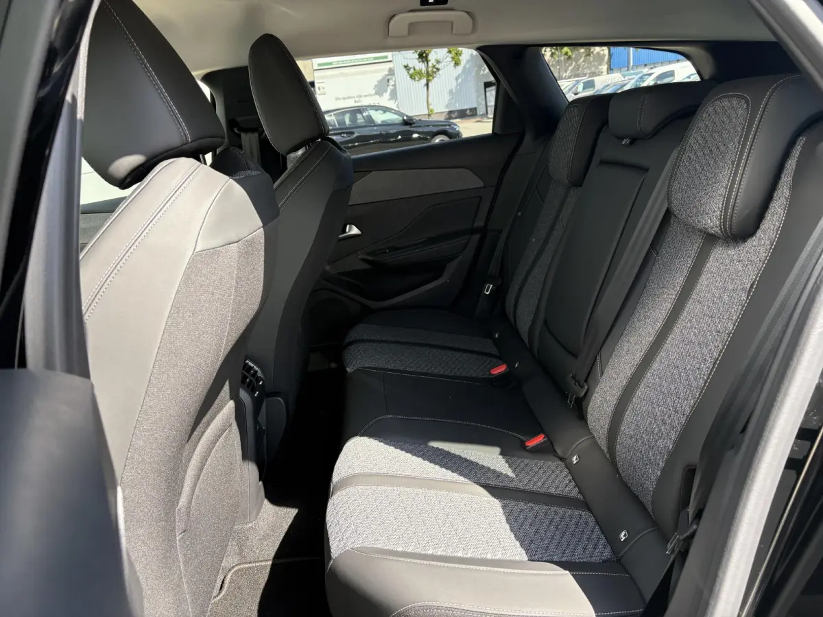 1.2 Hybrid 145 e-DCS6 Allure | 360 Camera | Adaptieve Cruise Control | Navigatie | Apple Carplay/Android Auto