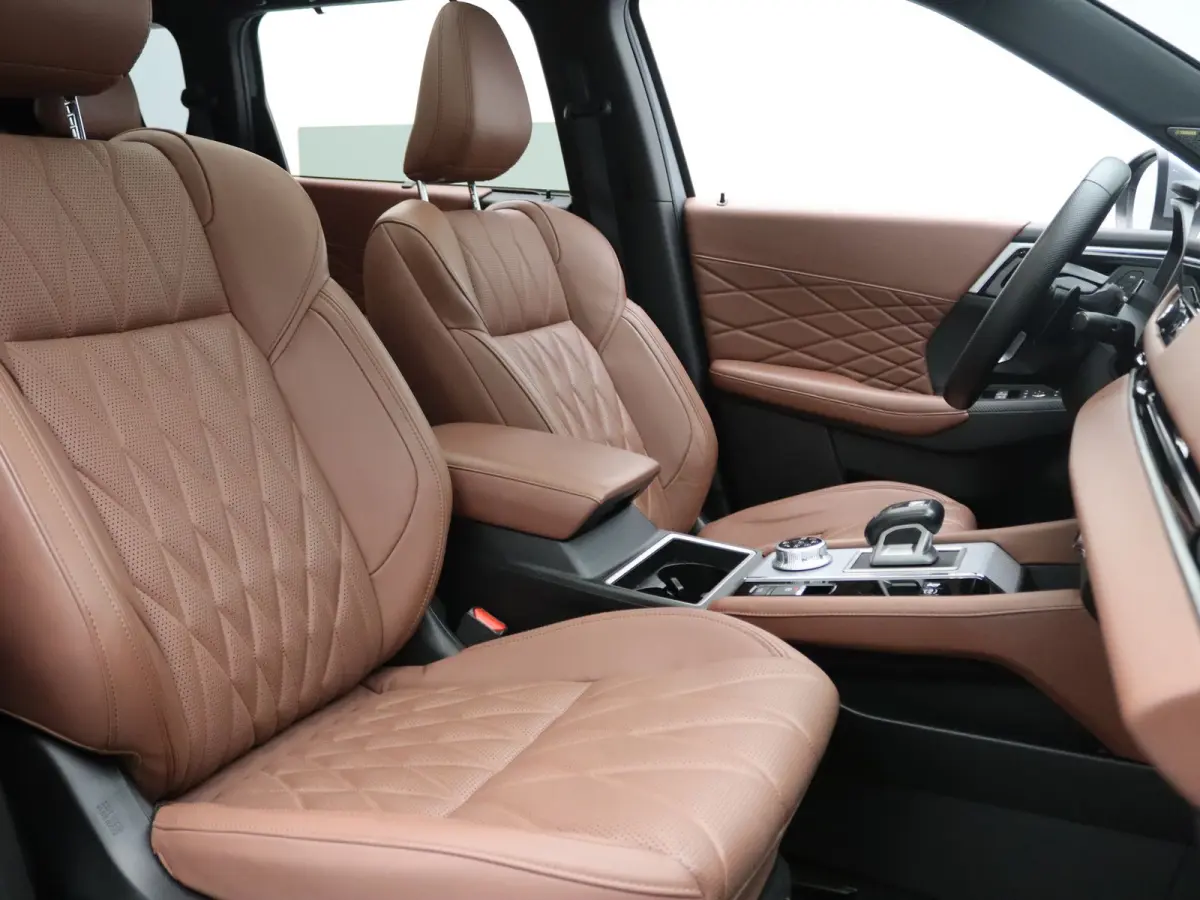 306pk PHEV Instyle+ Apple Carplay/Android Auto | Climate