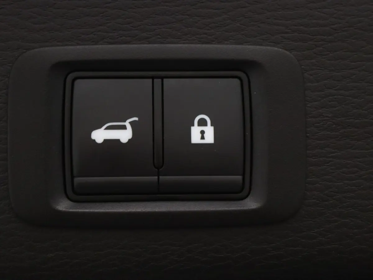 306pk PHEV Instyle+ Apple Carplay/Android Auto | Climate