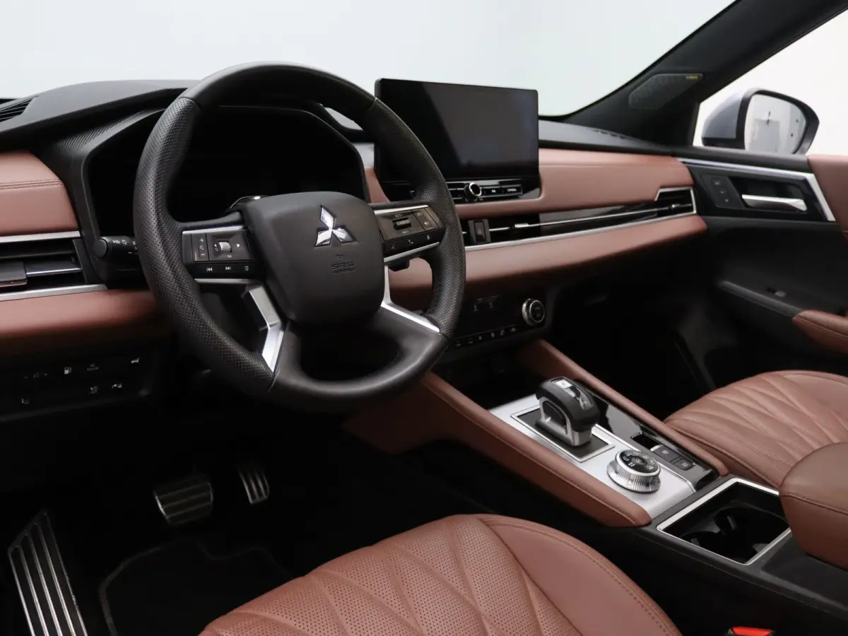 306pk PHEV Instyle+ Apple Carplay/Android Auto | Climate