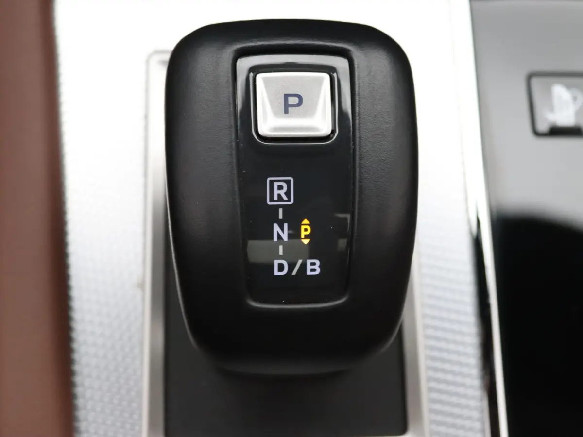 306pk PHEV Instyle+ Apple Carplay/Android Auto | Climate
