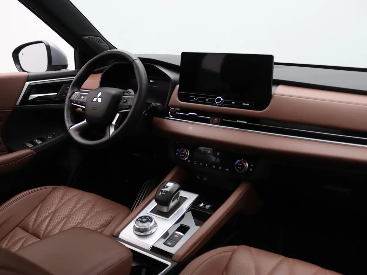 306pk PHEV Instyle+ Apple Carplay/Android Auto | Climate
