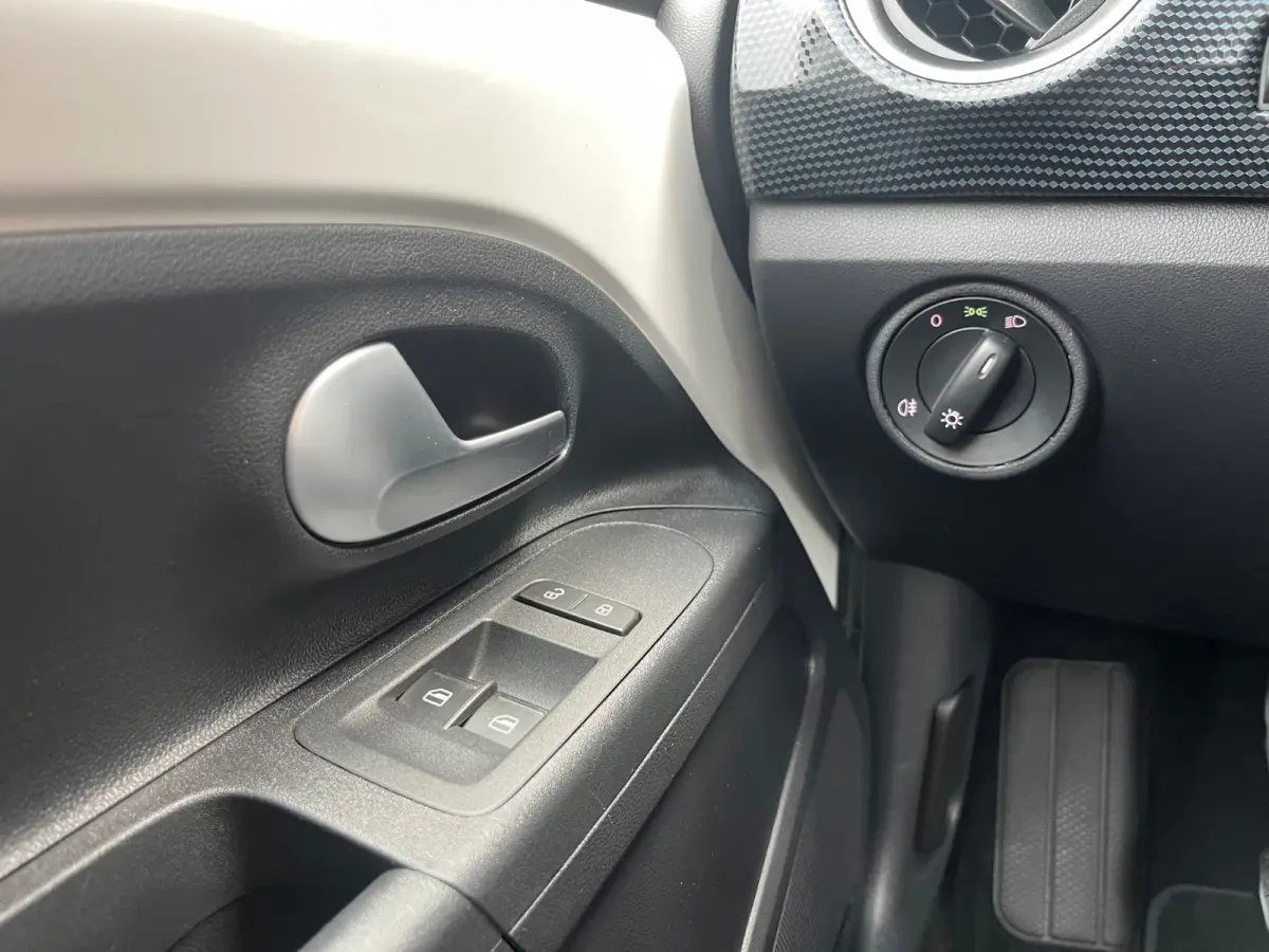 Up! 1.0 NL.Auto/Airco/Elc.Pakket/Cruise-Control/5Deurs/All season banden /1Ste Eigenaar/Dealer Onderhouden