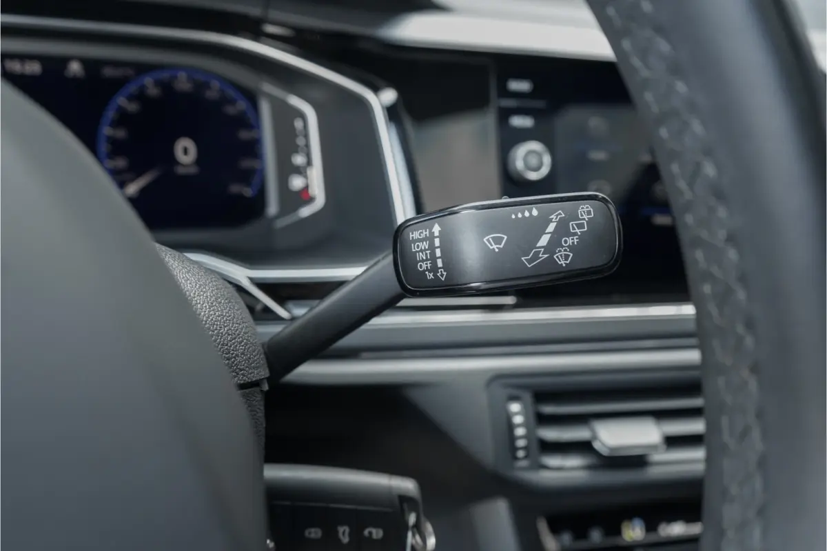 1.0 TSI R-Line Pano ACC Camera Virtual Dash Ascotgrau
