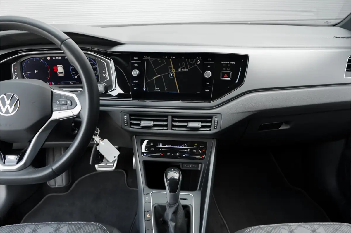 1.0 TSI R-Line Pano ACC Camera Virtual Dash Ascotgrau