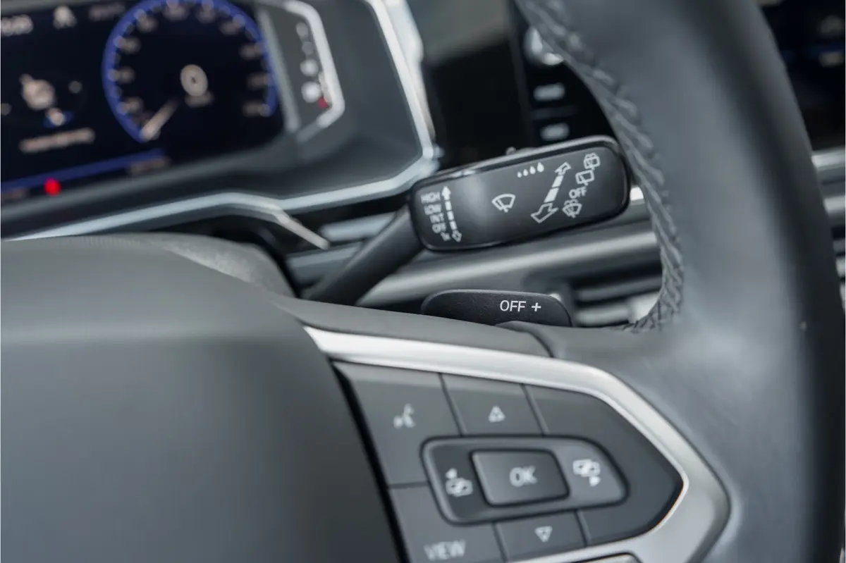 1.0 TSI R-Line Pano ACC Camera Virtual Dash Ascotgrau