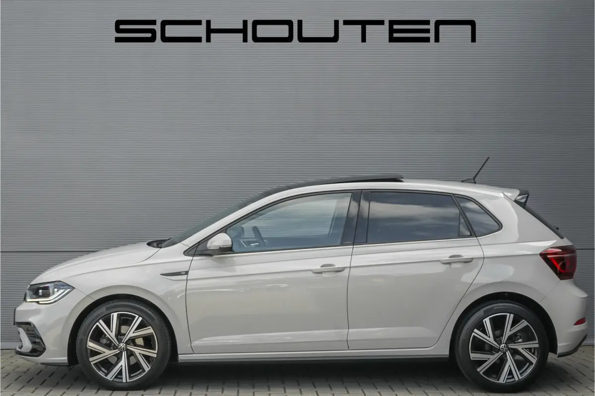 1.0 TSI R-Line Pano ACC Camera Virtual Dash Ascotgrau
