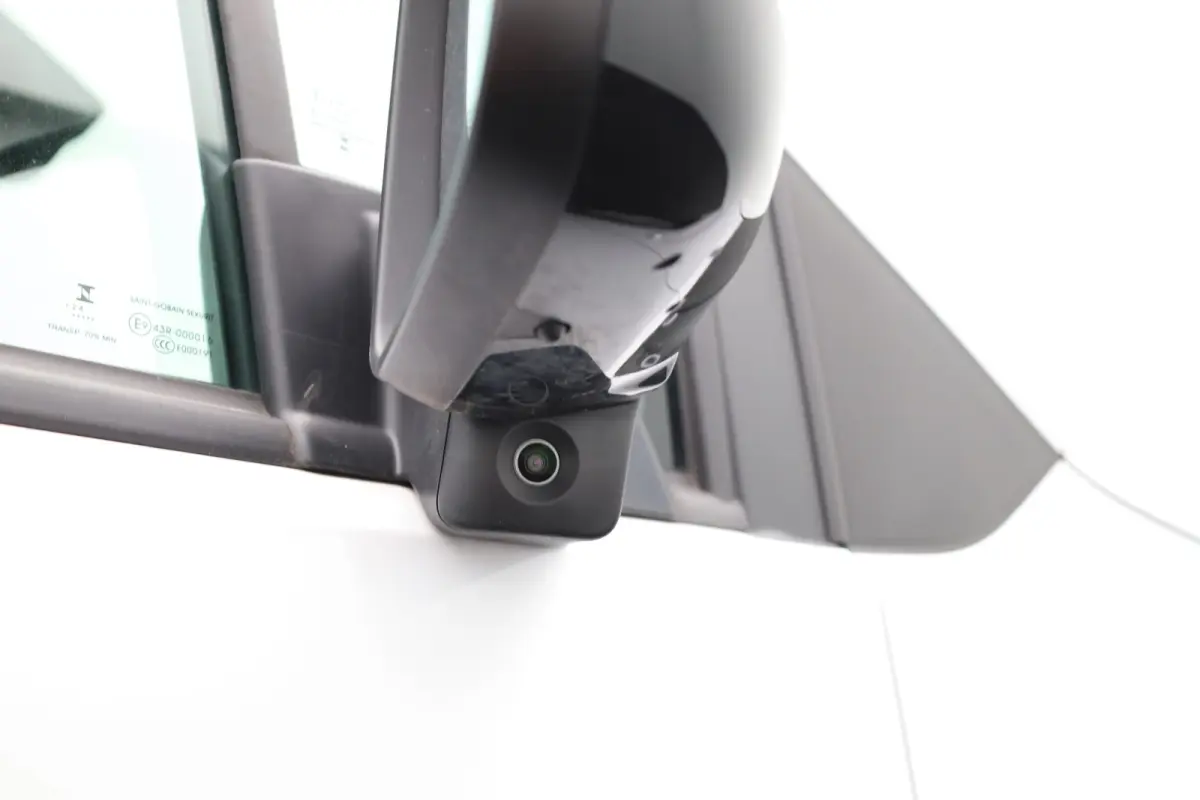 1.5 BlueHDi 100 S&S L1 | Dodehoek detectie | Camer| Airco | Trekhaak | Navi |