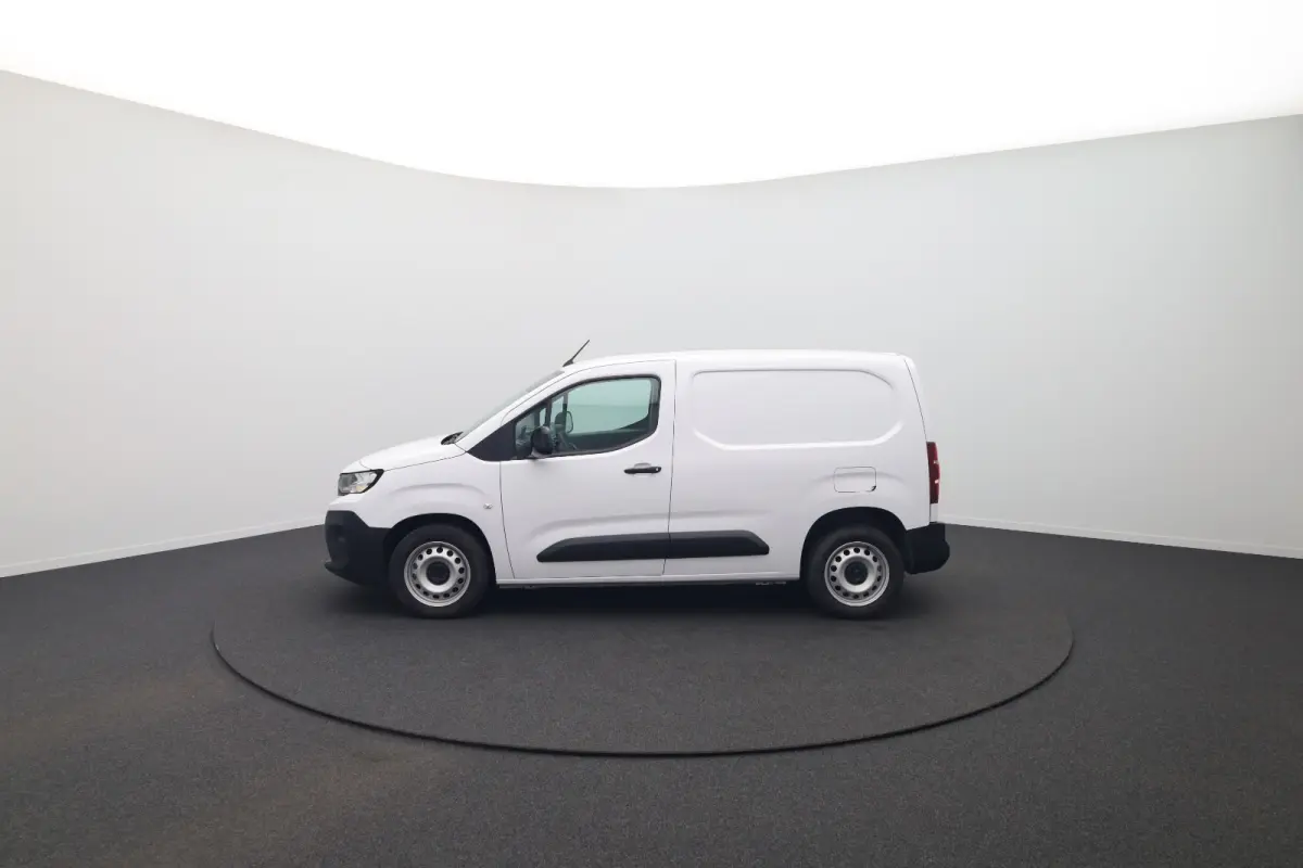 1.5 BlueHDi 100 S&S L1 | Dodehoek detectie | Camer| Airco | Trekhaak | Navi |