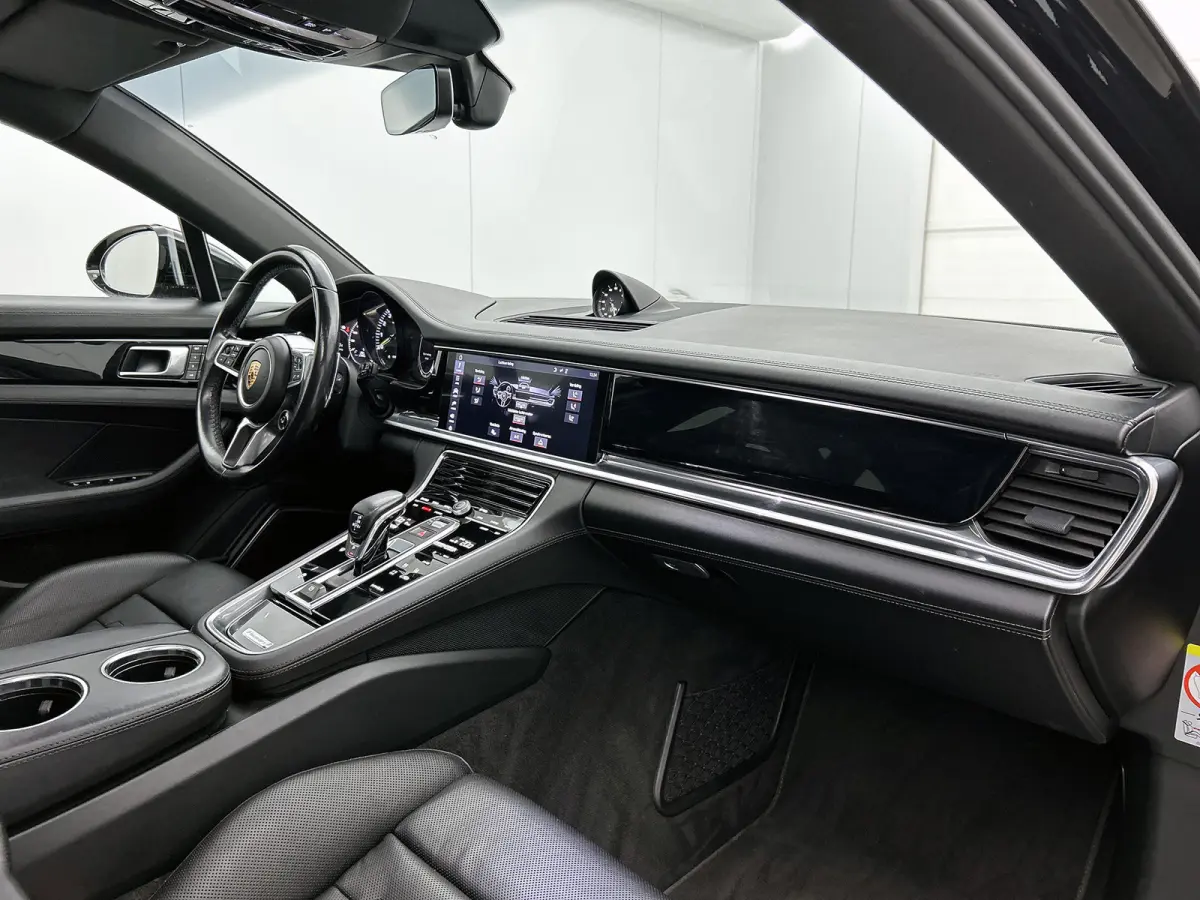 2.9 4 E-Hybrid / NL-Origineel / Adap Cruise / Panorama / Leder int. / memory seats / 21" Lmv / Apk 03-2027