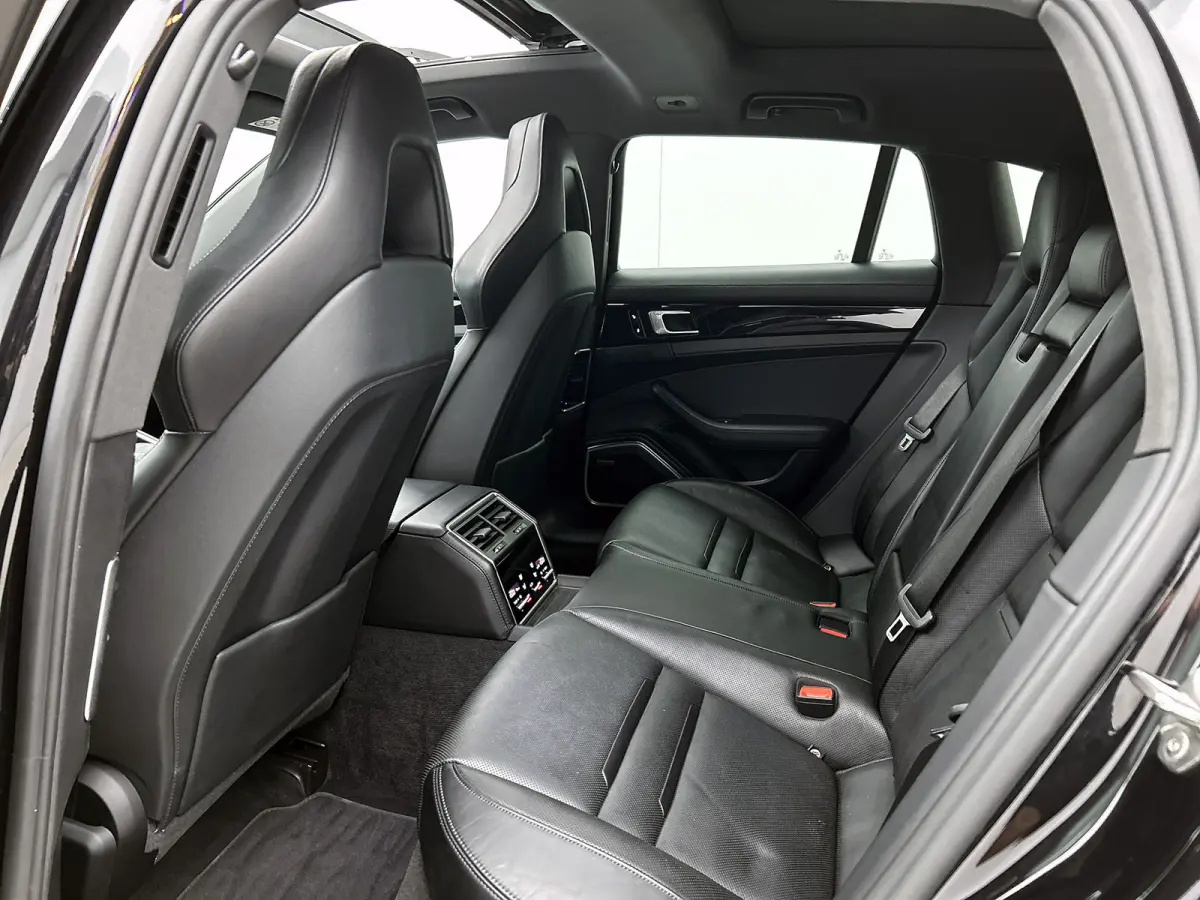 2.9 4 E-Hybrid / NL-Origineel / Adap Cruise / Panorama / Leder int. / memory seats / 21" Lmv / Apk 03-2027