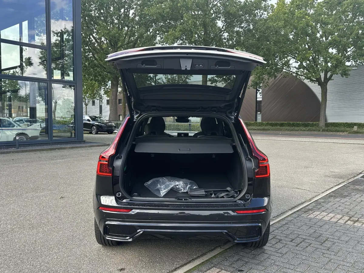 2.0 T6 Plug-in hybrid AWD Plus Black Edition VAN: 59.900,- ND: 56.877,- UW HERSTVOORDEEL: 2.023,- | TREKHAAK | DEALER ONDERHOUDEN | HEAD UP | 360CAMERA | FABR. GARANTIE! |