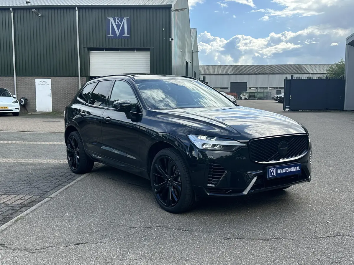 2.0 T6 Plug-in hybrid AWD Plus Black Edition VAN: 59.900,- ND: 56.877,- UW HERSTVOORDEEL: 2.023,- | TREKHAAK | DEALER ONDERHOUDEN | HEAD UP | 360CAMERA | FABR. GARANTIE! |