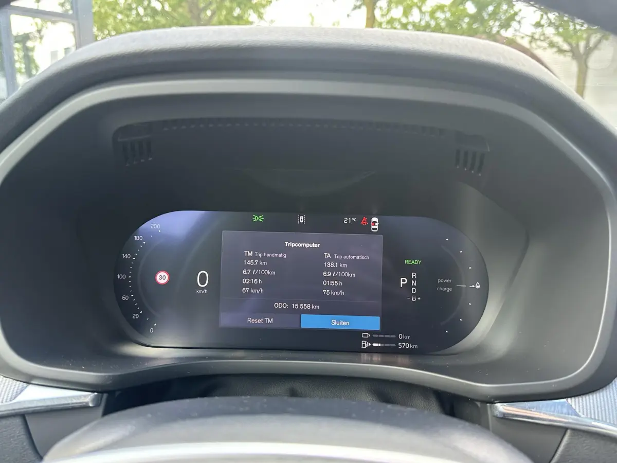 2.0 T6 Plug-in hybrid AWD Plus Black Edition VAN: 59.900,- ND: 56.877,- UW HERSTVOORDEEL: 2.023,- | TREKHAAK | DEALER ONDERHOUDEN | HEAD UP | 360CAMERA | FABR. GARANTIE! |
