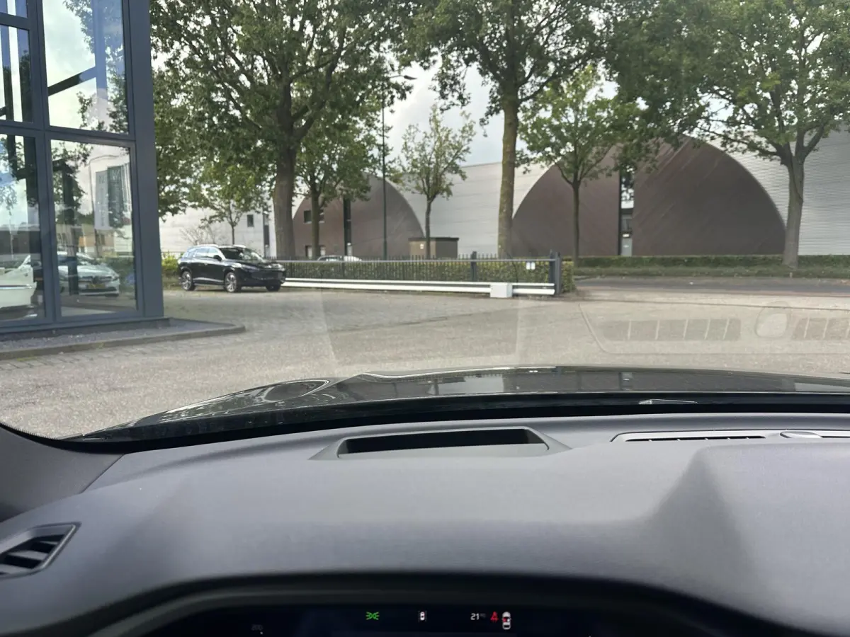 2.0 T6 Plug-in hybrid AWD Plus Black Edition VAN: 59.900,- ND: 56.877,- UW HERSTVOORDEEL: 2.023,- | TREKHAAK | DEALER ONDERHOUDEN | HEAD UP | 360CAMERA | FABR. GARANTIE! |