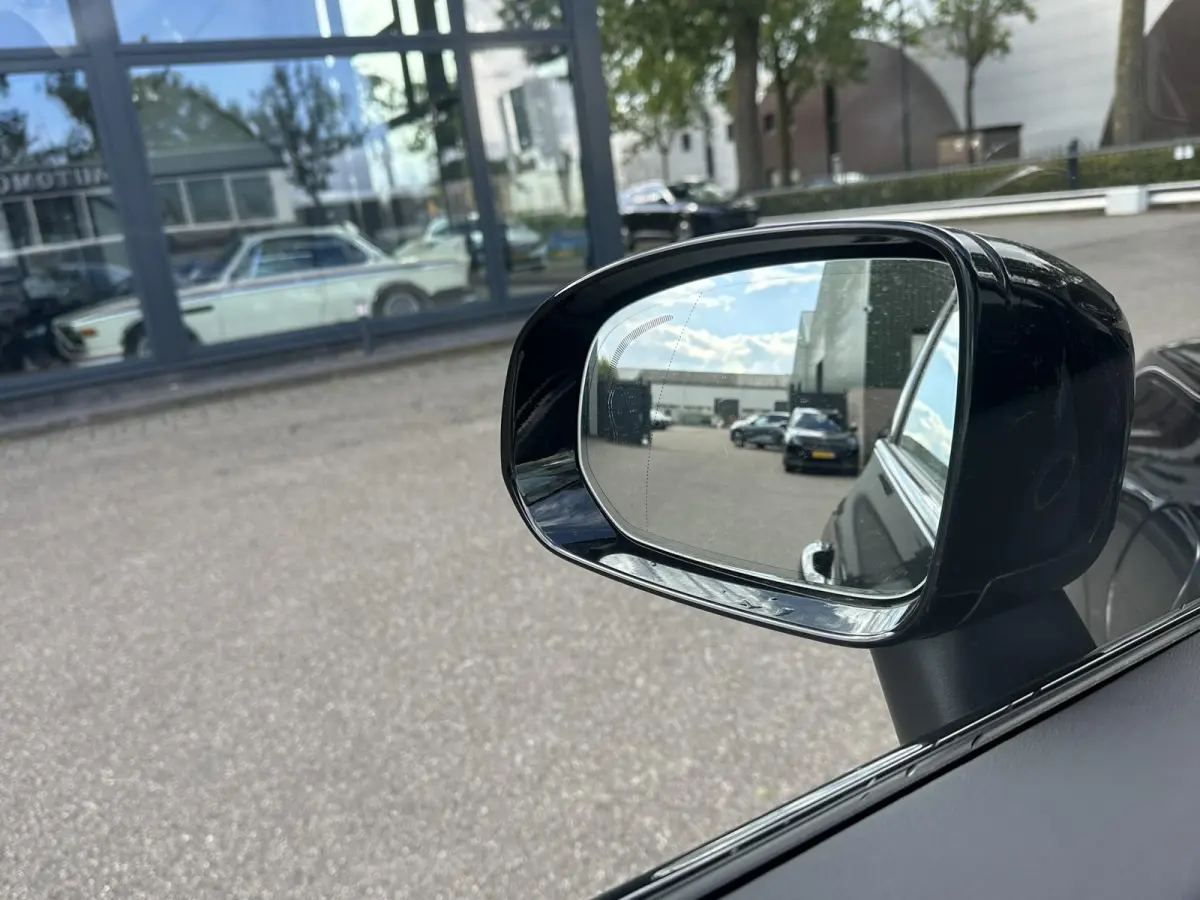 2.0 T6 Plug-in hybrid AWD Plus Black Edition VAN: 59.900,- ND: 56.877,- UW HERSTVOORDEEL: 2.023,- | TREKHAAK | DEALER ONDERHOUDEN | HEAD UP | 360CAMERA | FABR. GARANTIE! |