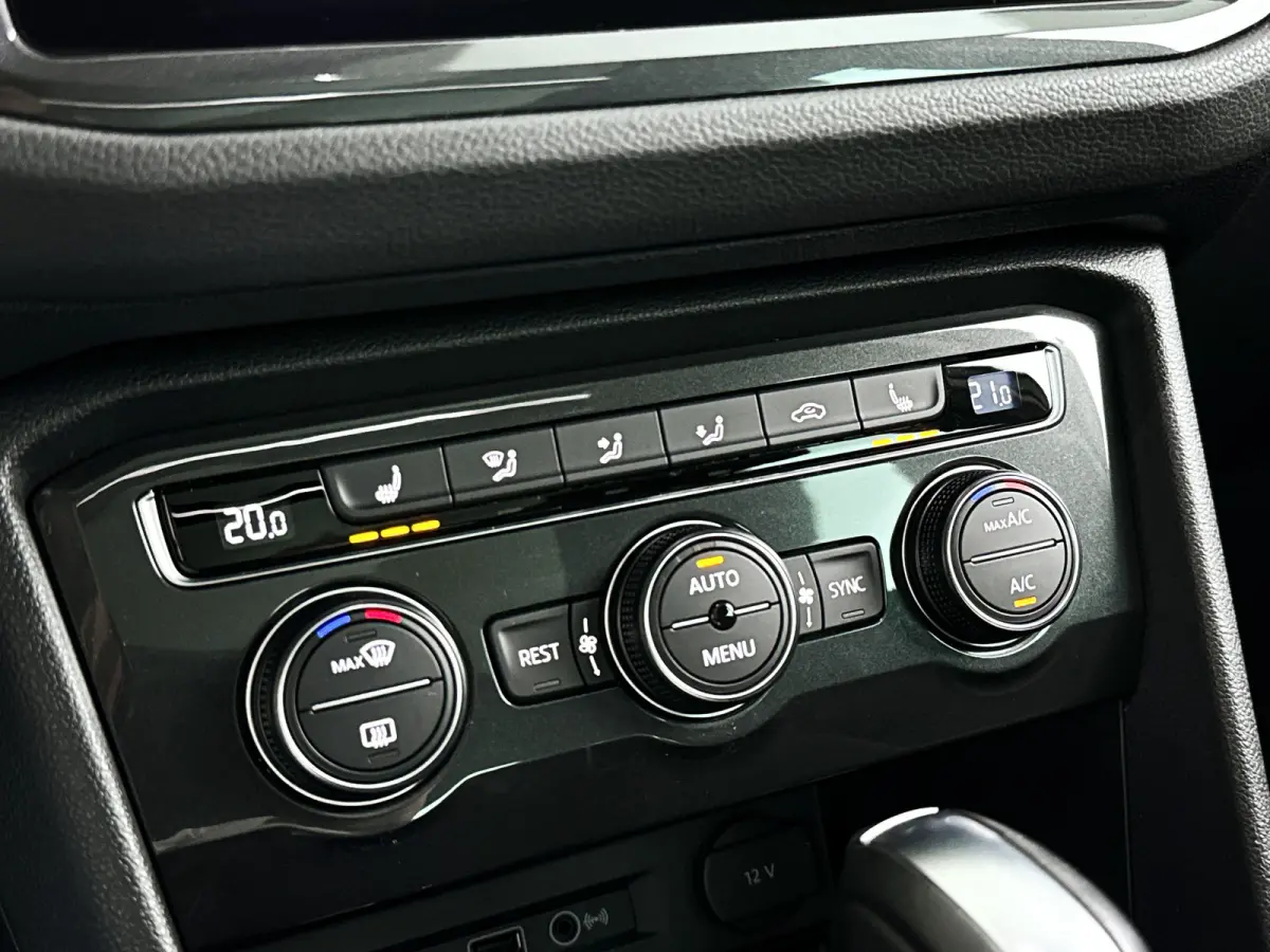 1.5 TSI ACT Highline | Parkeercamera | Keyless | Stoelverwarming | Cruise control adaptief