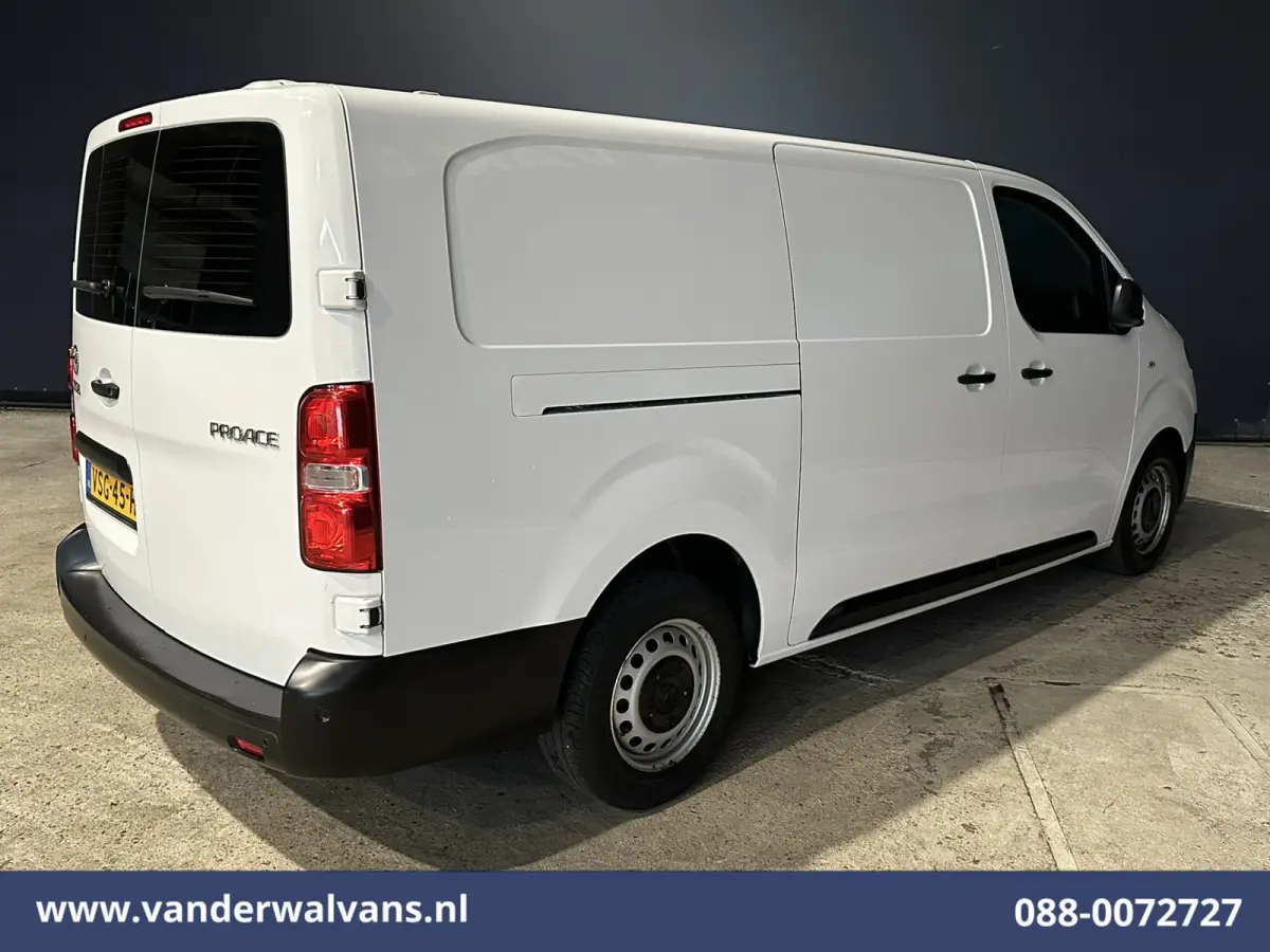 2.0 D-4D 123pk L3H1 Euro6 Airco | Camera | Apple Carplay | Cruisecontrol Android Auto, Parkeersensoren, Bijrijdersbank