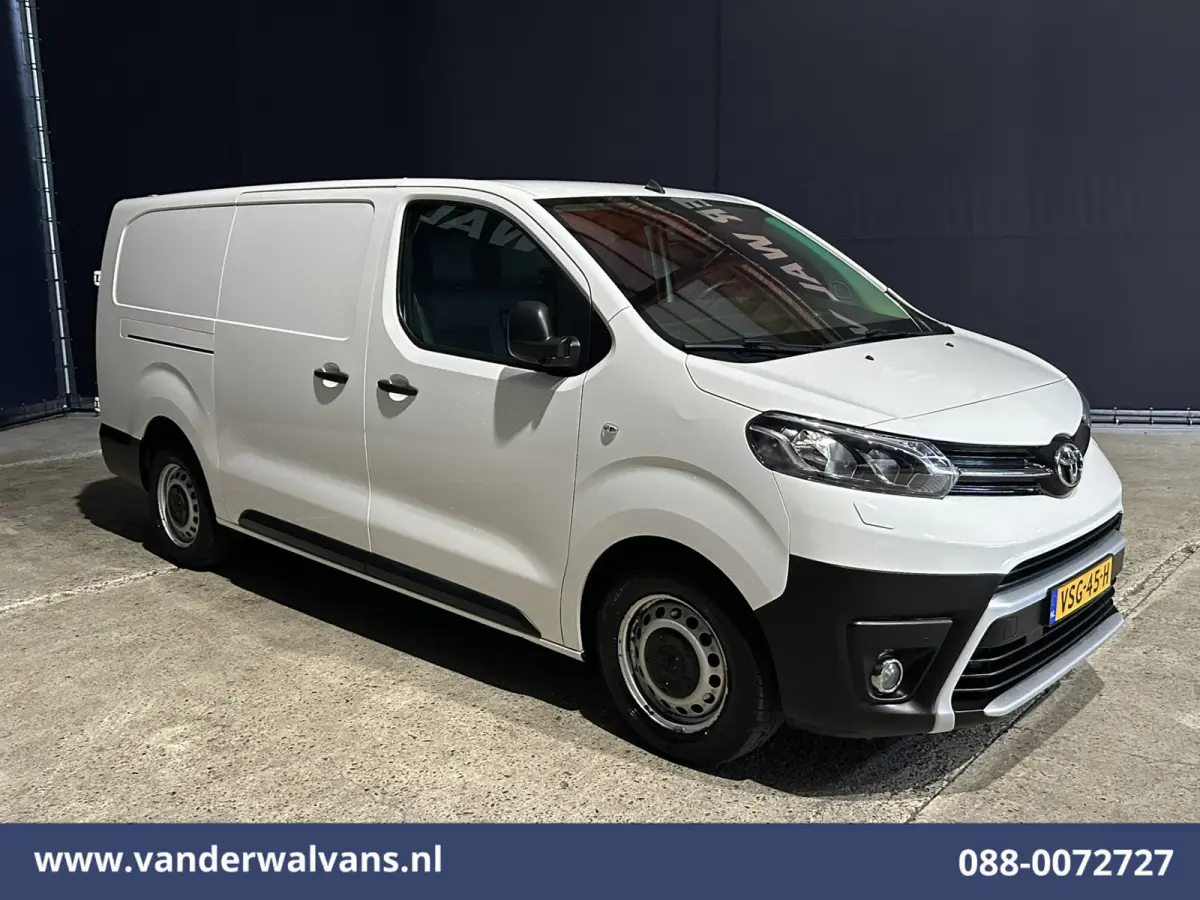 2.0 D-4D 123pk L3H1 Euro6 Airco | Camera | Apple Carplay | Cruisecontrol Android Auto, Parkeersensoren, Bijrijdersbank