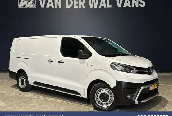 2.0 D-4D 123pk L3H1 Euro6 Airco | Camera | Apple Carplay | Cruisecontrol Android Auto, Parkeersensoren, Bijrijdersbank