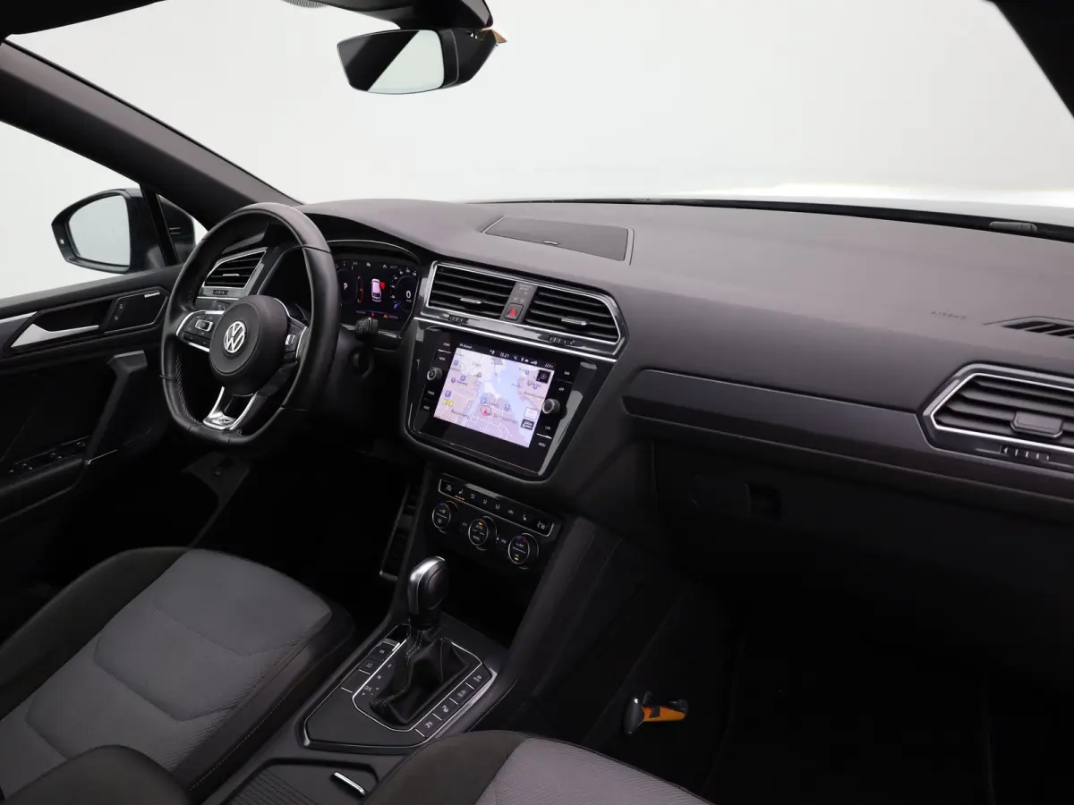1.5 TSI Highline Business R 7p. | R-Line | Pano | 360 Camera | Keyless | Dynaudio | Trekhaak wegkl. | Prijs Rijklaar!!