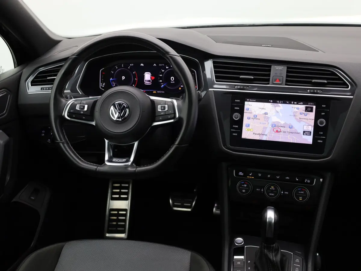 1.5 TSI Highline Business R 7p. | R-Line | Pano | 360 Camera | Keyless | Dynaudio | Trekhaak wegkl. | Prijs Rijklaar!!
