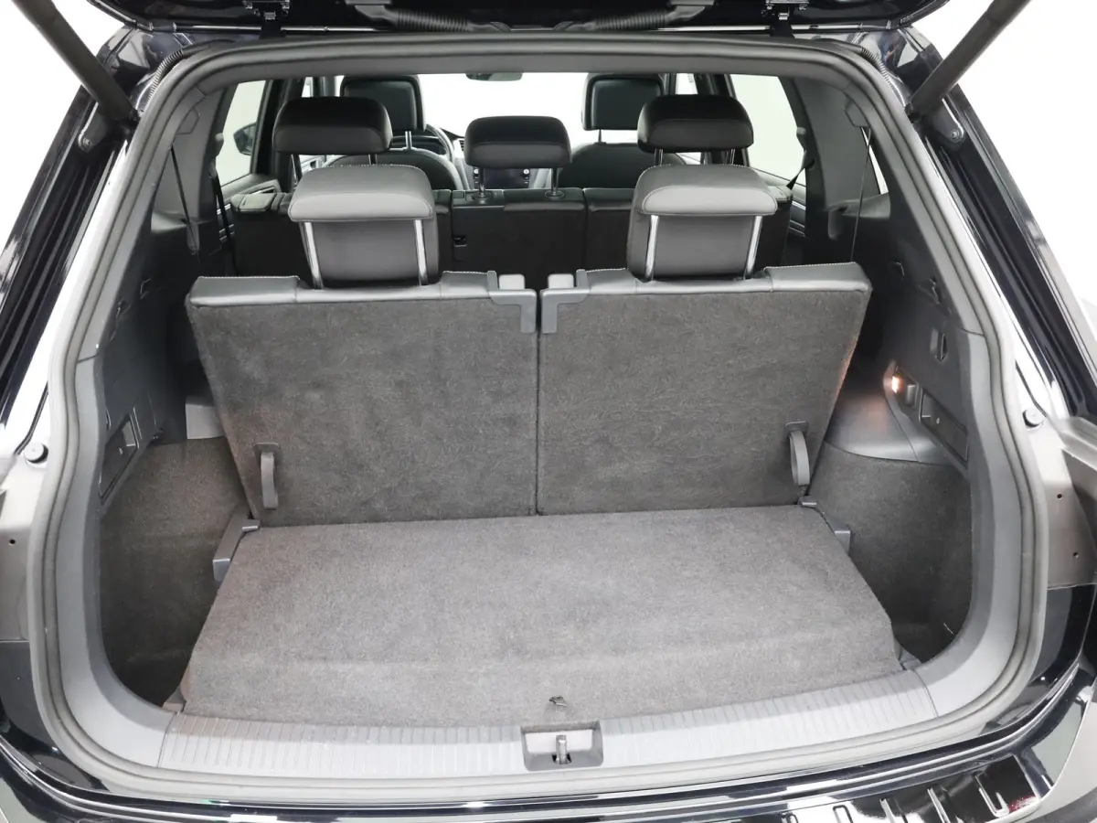 1.5 TSI Highline Business R 7p. | R-Line | Pano | 360 Camera | Keyless | Dynaudio | Trekhaak wegkl. | Prijs Rijklaar!!