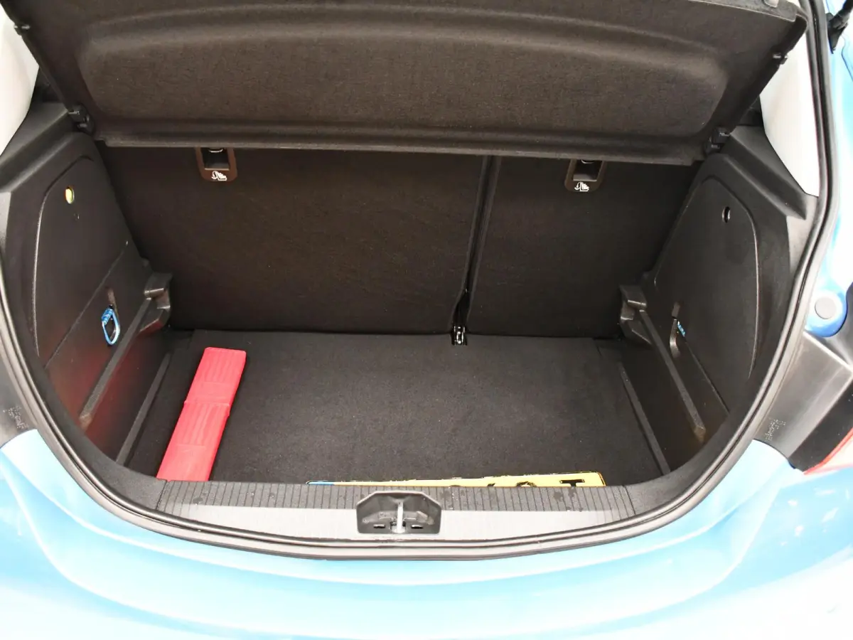 1.0 Turbo Innovation | Climate Control | Parkeersensoren achter | Unieke km. stand |