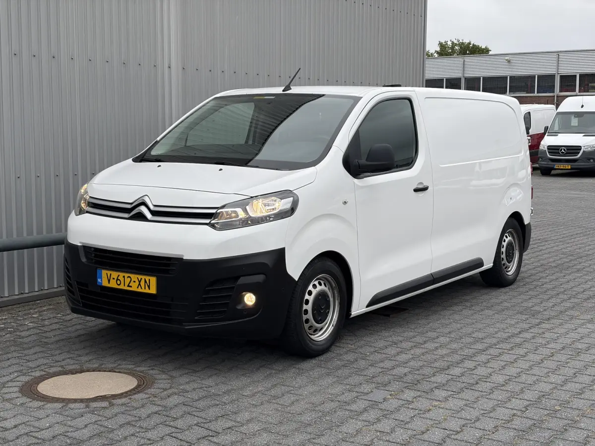 1.6 BlueHDI 95 L1H1*HAAK*A/C*CRUISE*OMVORMER*PDC*