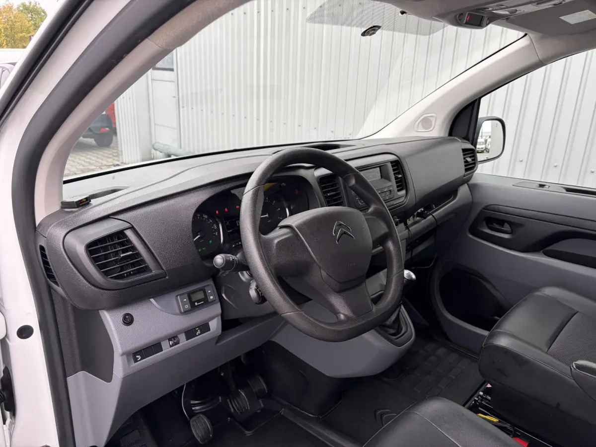1.6 BlueHDI 95 L1H1*HAAK*A/C*CRUISE*OMVORMER*PDC*